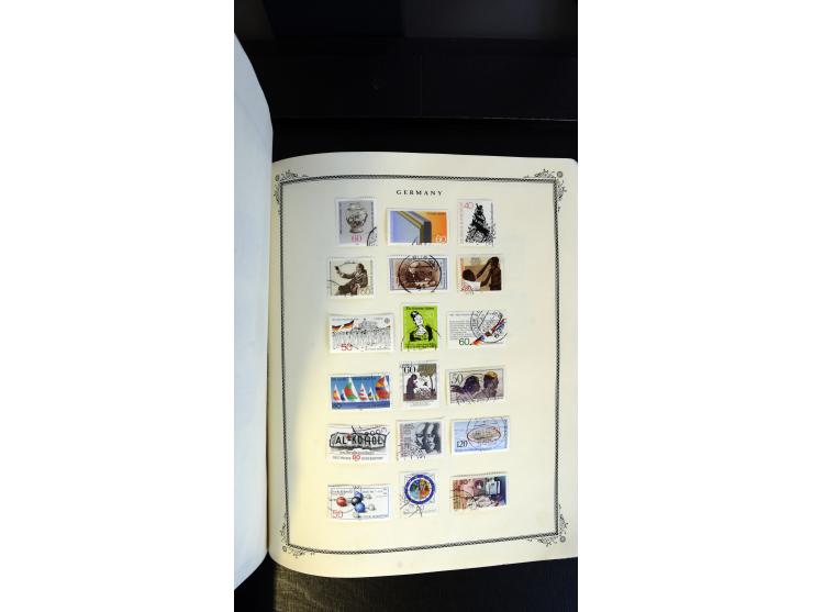 1945/2003(ca.), ungebrauchte/postfrische und gestempelte Sammlung mit einigen Briefen dabei gute frühe Ausgaben Bund/Berlin u