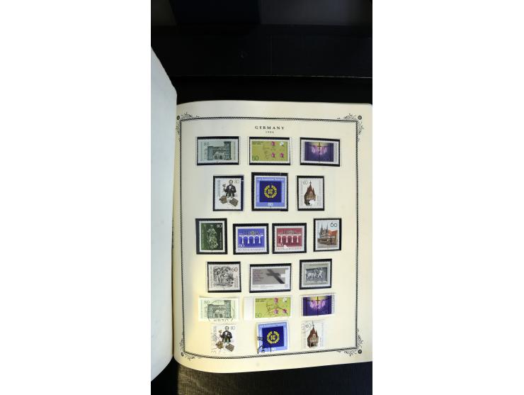 1945/2003(ca.), ungebrauchte/postfrische und gestempelte Sammlung mit einigen Briefen dabei gute frühe Ausgaben Bund/Berlin u