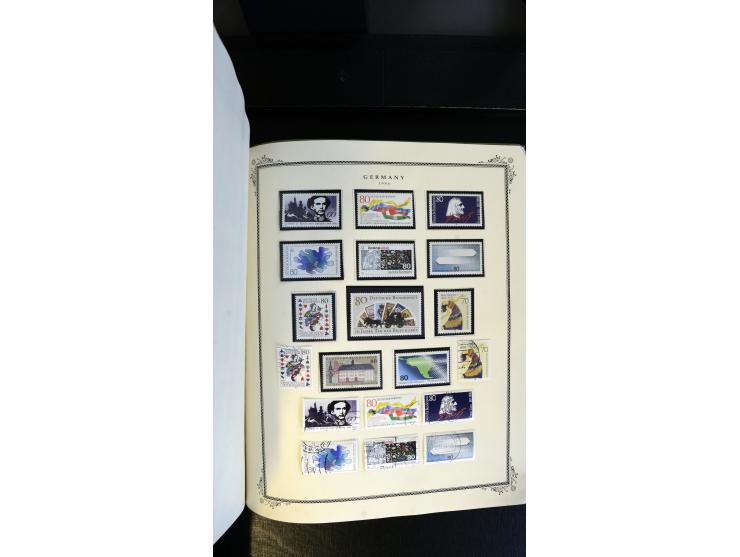 1945/2003(ca.), ungebrauchte/postfrische und gestempelte Sammlung mit einigen Briefen dabei gute frühe Ausgaben Bund/Berlin u