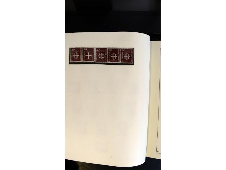 1945/2003(ca.), ungebrauchte/postfrische und gestempelte Sammlung mit einigen Briefen dabei gute frühe Ausgaben Bund/Berlin u