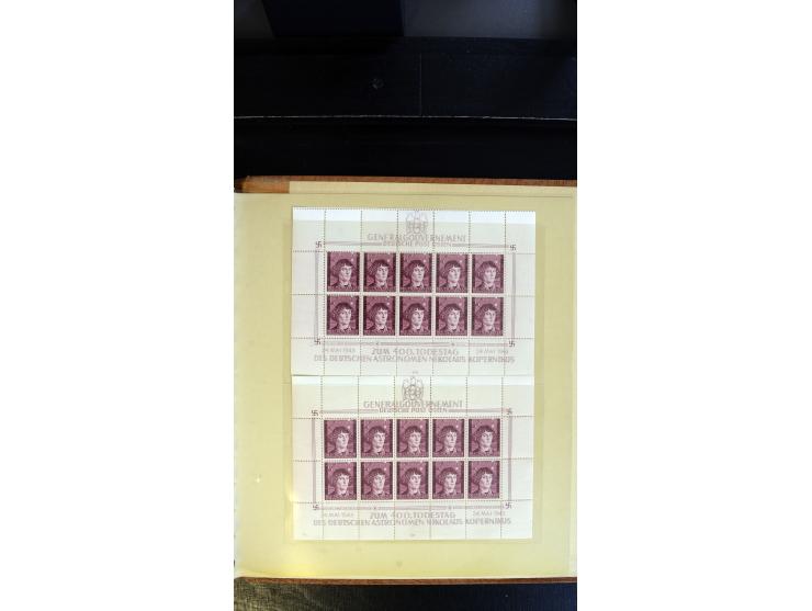 1945/2003(ca.), ungebrauchte/postfrische und gestempelte Sammlung mit einigen Briefen dabei gute frühe Ausgaben Bund/Berlin u