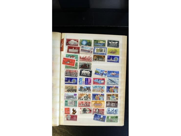 1945/2003(ca.), ungebrauchte/postfrische und gestempelte Sammlung mit einigen Briefen dabei gute frühe Ausgaben Bund/Berlin u