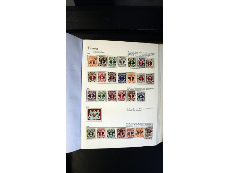 1920/35, ungebrauchte und gestempelte Sammlung mit vielen besseren Werten, dabei Danzig mit besseren Werten Kleiner Innendien