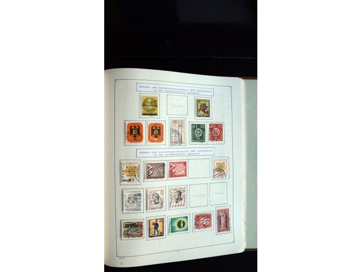 1948/68, sehr schöne gestempelte Sammlung, bis 5M. Schwarzaufdruck in den Hauptnummern augenscheinlich komplett, mit etlichen