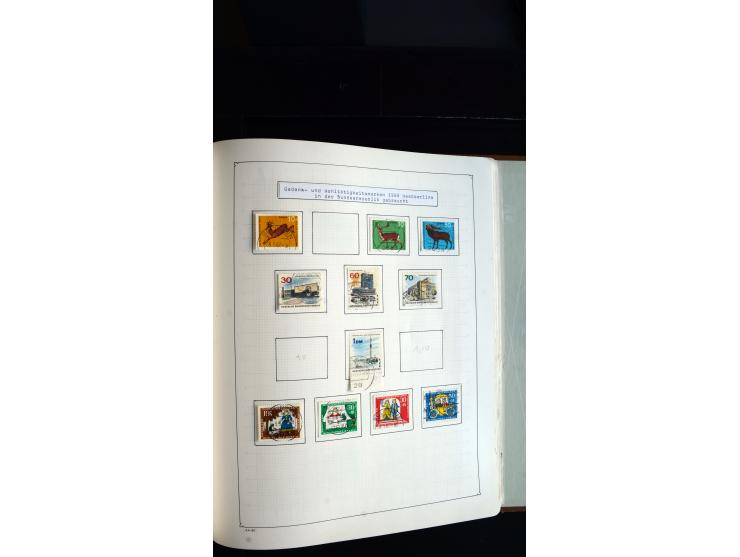 1948/68, sehr schöne gestempelte Sammlung, bis 5M. Schwarzaufdruck in den Hauptnummern augenscheinlich komplett, mit etlichen