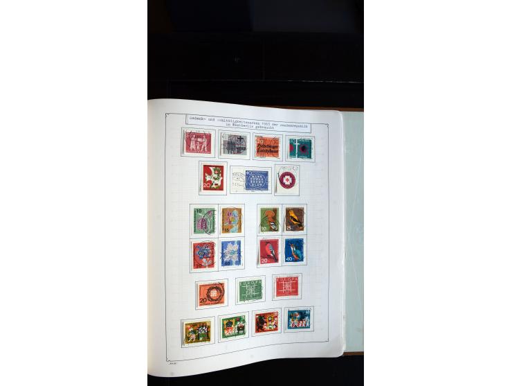 1948/68, sehr schöne gestempelte Sammlung, bis 5M. Schwarzaufdruck in den Hauptnummern augenscheinlich komplett, mit etlichen