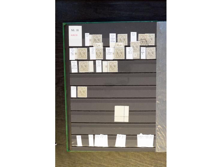 1945/46, kleine Spezial-Sammlung "AM-Post" mit Einheiten, Marken mit Bogenrändern inkl. Platten- und Bogenzählnummern und wei