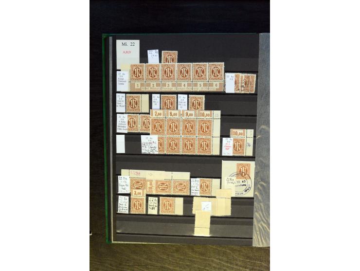1945/46, kleine Spezial-Sammlung "AM-Post" mit Einheiten, Marken mit Bogenrändern inkl. Platten- und Bogenzählnummern und wei