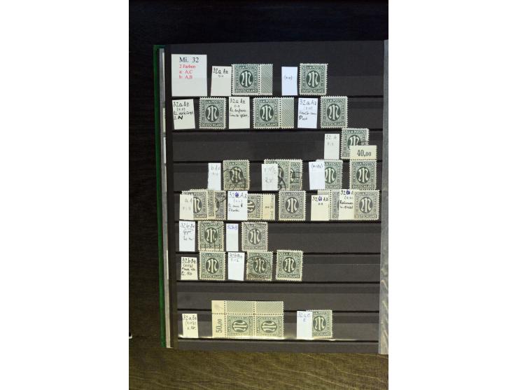 1945/46, kleine Spezial-Sammlung "AM-Post" mit Einheiten, Marken mit Bogenrändern inkl. Platten- und Bogenzählnummern und wei