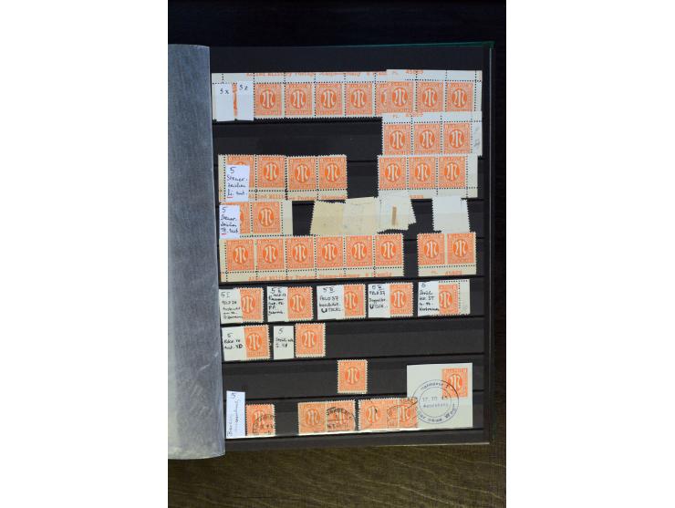 1945/46, kleine Spezial-Sammlung "AM-Post" mit Einheiten, Marken mit Bogenrändern inkl. Platten- und Bogenzählnummern und wei