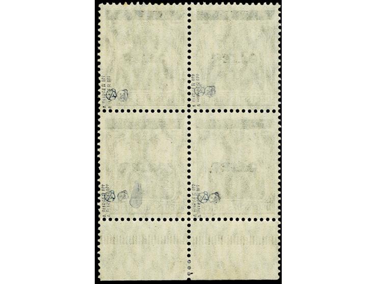 2 Pfg. Unterrandviererblock, postfrisch, die linke obere Marke zwei winzig flecke Zahnspitzen, sonst tadellos, eine seltene E