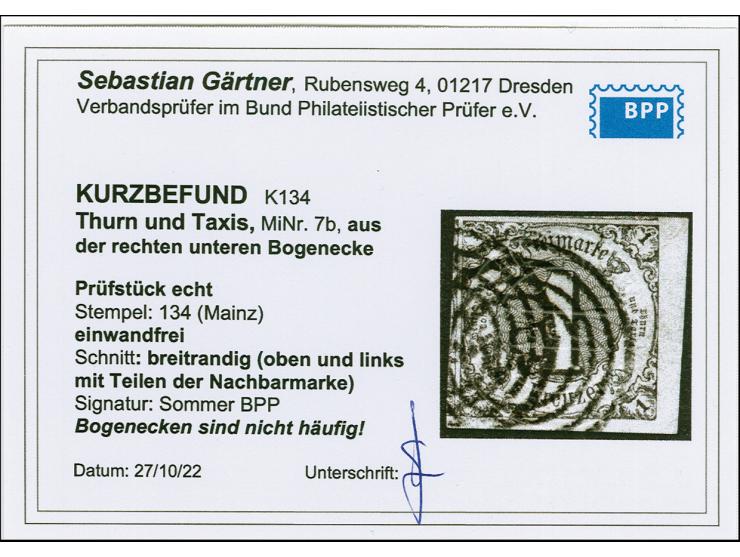 1 Kr. auf mattbläulichgrün, breit-bis überrandige rechte untere Bogenecke mit 1-3mm Bogenrändern, links mit Teil der Nachbarm