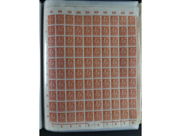 1923, meist postfrischer Bestand mit über 70 Bögen ex. Mi.-Nr. 235-276, dabei auch kompletter Bogen Mi.-Nr. 260, teils vorgef