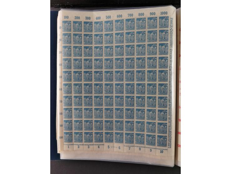 1923, meist postfrischer Bestand mit über 70 Bögen ex. Mi.-Nr. 235-276, dabei auch kompletter Bogen Mi.-Nr. 260, teils vorgef