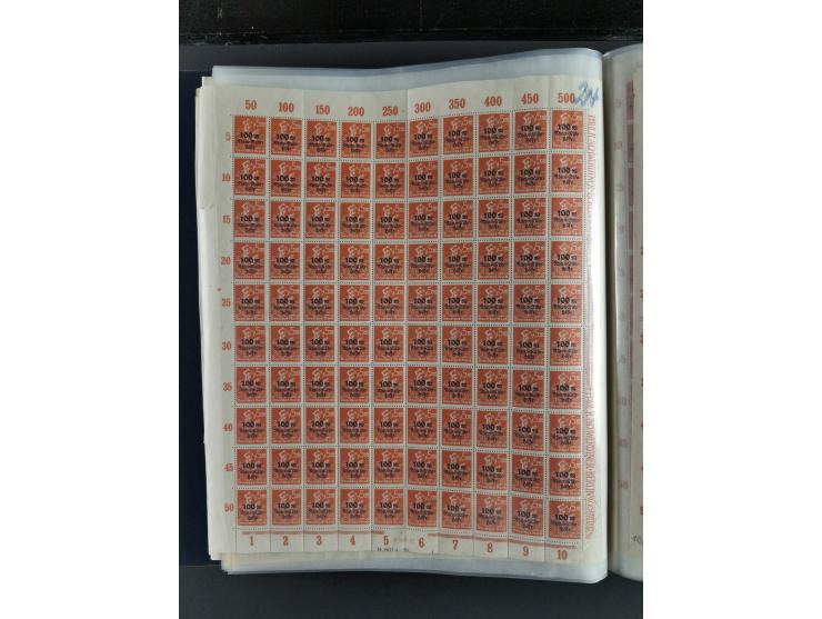 1923, meist postfrischer Bestand mit über 70 Bögen ex. Mi.-Nr. 235-276, dabei auch kompletter Bogen Mi.-Nr. 260, teils vorgef