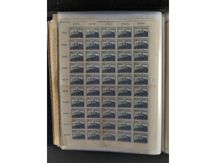 1923, meist postfrischer Bestand mit über 70 Bögen ex. Mi.-Nr. 235-276, dabei auch kompletter Bogen Mi.-Nr. 260, teils vorgef