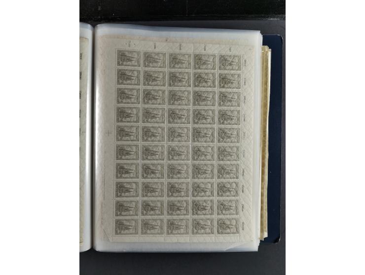 1923, meist postfrischer Bestand mit über 70 Bögen ex. Mi.-Nr. 235-276, dabei auch kompletter Bogen Mi.-Nr. 260, teils vorgef