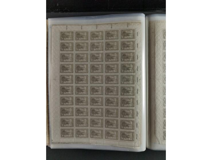 1923, meist postfrischer Bestand mit über 70 Bögen ex. Mi.-Nr. 235-276, dabei auch kompletter Bogen Mi.-Nr. 260, teils vorgef