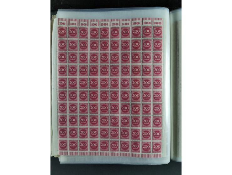 1923, meist postfrischer Bestand mit über 70 Bögen ex. Mi.-Nr. 235-276, dabei auch kompletter Bogen Mi.-Nr. 260, teils vorgef