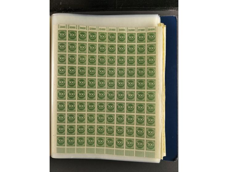 1923, meist postfrischer Bestand mit über 70 Bögen ex. Mi.-Nr. 235-276, dabei auch kompletter Bogen Mi.-Nr. 260, teils vorgef