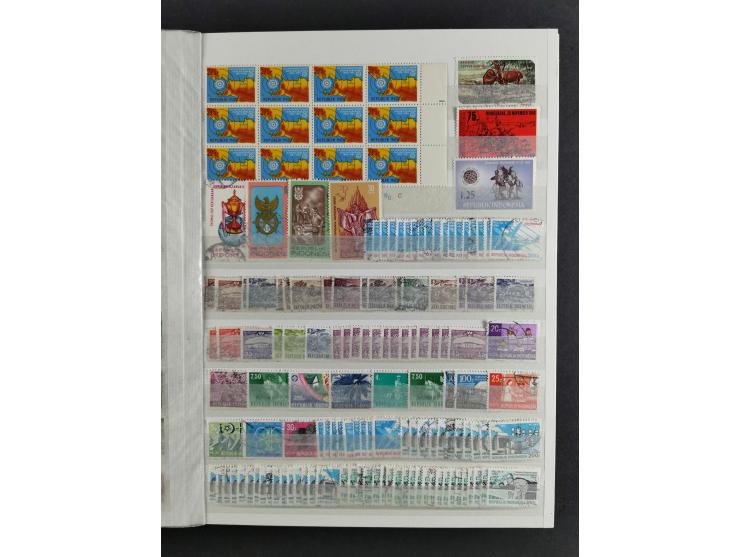 1949/79, mint never hinged, unused and used group with many duplicates, incl. multiples, blocks, stamps with blank fields, et