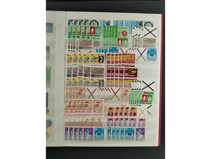 1949/79, mint never hinged, unused and used group with many duplicates, incl. multiples, blocks, stamps with blank fields, et