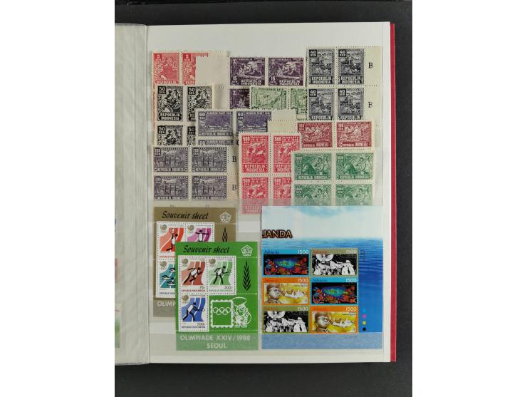 1949/79, mint never hinged, unused and used group with many duplicates, incl. multiples, blocks, stamps with blank fields, et