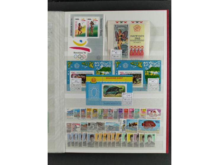 1949/79, mint never hinged, unused and used group with many duplicates, incl. multiples, blocks, stamps with blank fields, et