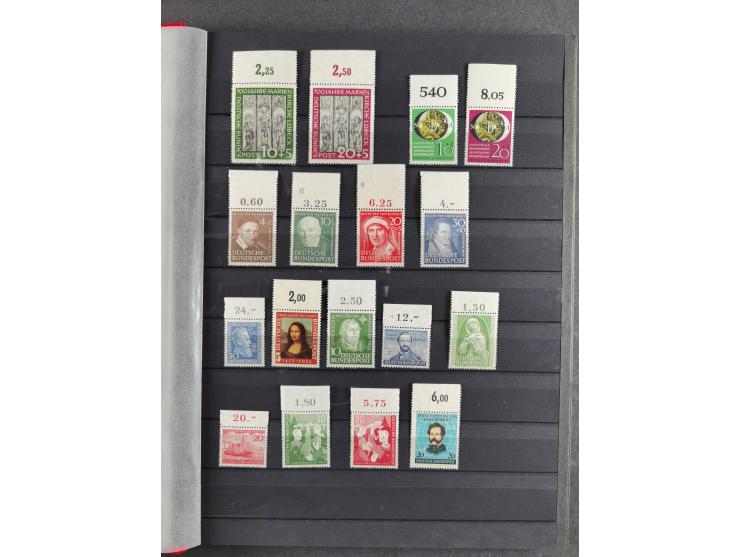 1949/59, praktisch komplette postfrische Sammlung (ohne Mi.-Nrn. 134+138), einheitlich vom oberen Bogenrand mit Lumogen und L