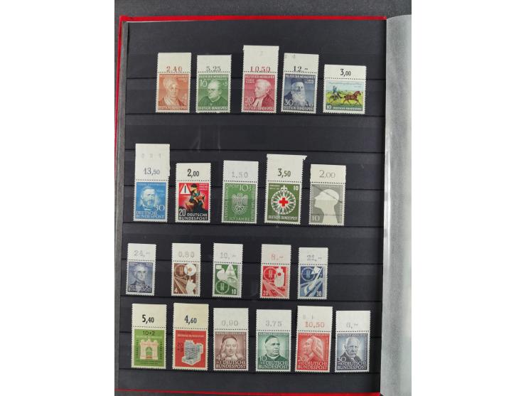 1949/59, praktisch komplette postfrische Sammlung (ohne Mi.-Nrn. 134+138), einheitlich vom oberen Bogenrand mit Lumogen und L
