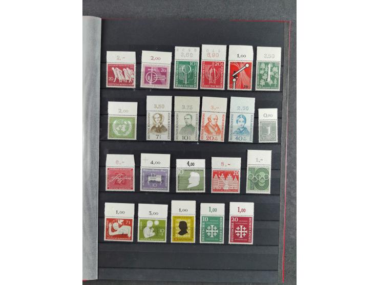 1949/59, praktisch komplette postfrische Sammlung (ohne Mi.-Nrn. 134+138), einheitlich vom oberen Bogenrand mit Lumogen und L