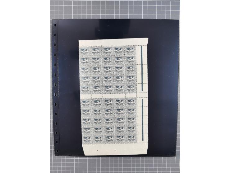 1920/22, interessante, meist postfrische und gestempelte Sammlung inkl. Dienstmarken mit besseren Marken, Farben, Plattenfehl