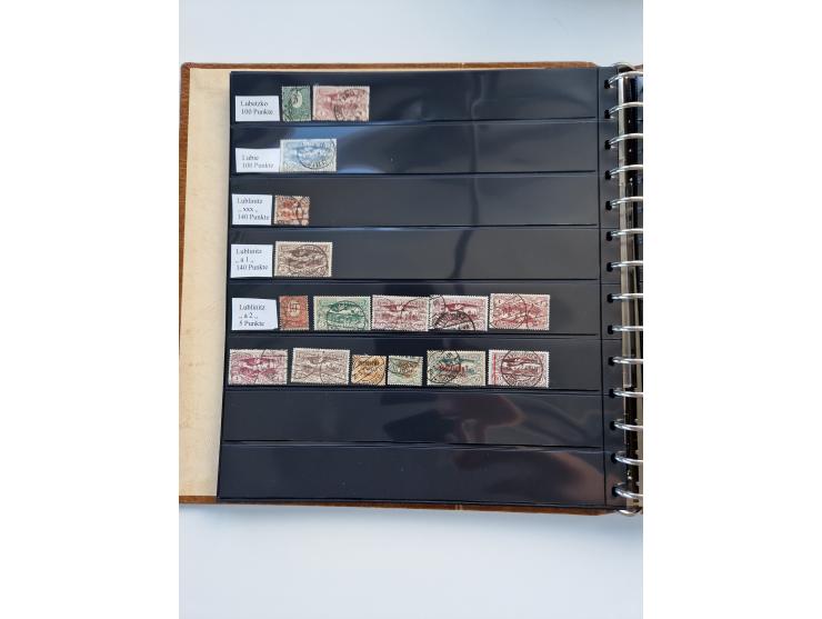 1920/22, interessante Stempel-Sammlung auf hunderten losen Marken und Briefstücken, sauber von Alberun bis Zyrowa sortiert, d