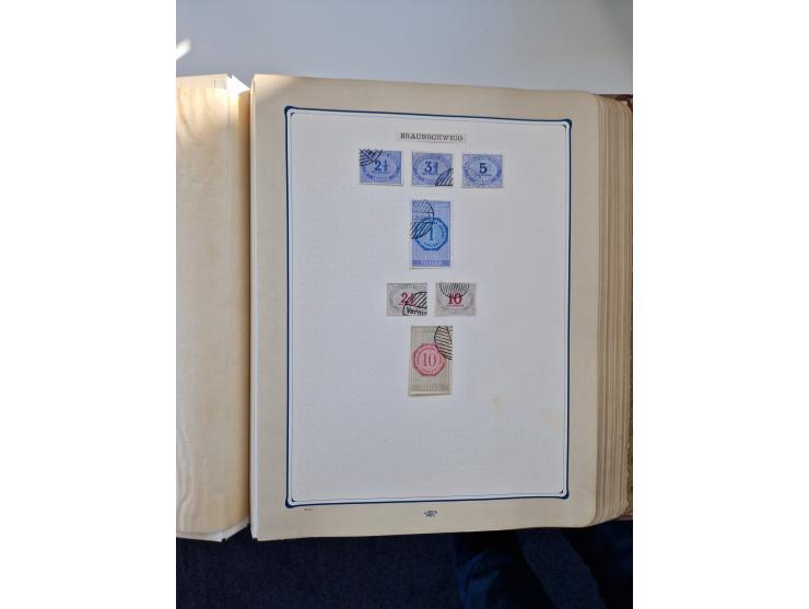 FISKALMARKEN: 1880/1920 (ca.), Einige tausend Fiskalmarken, Eisenbahnmarken, etc., teils in Bogenteilen und auch Bogen