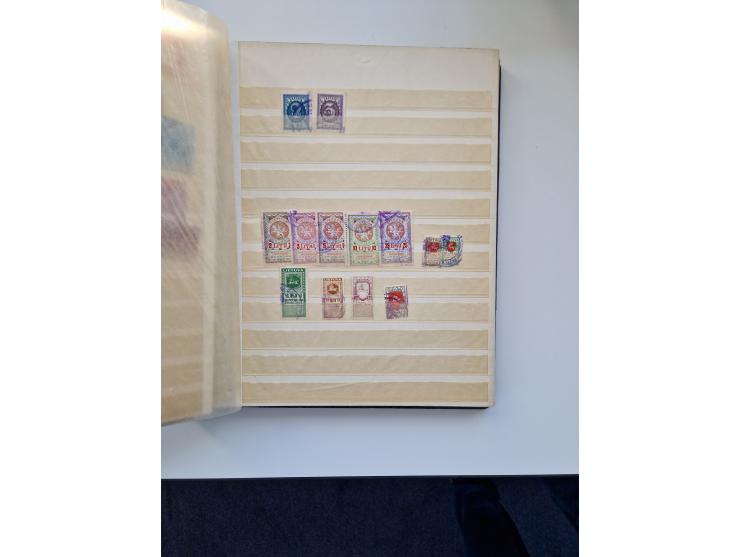 FISKALMARKEN: 1880/1920 (ca.), Einige tausend Fiskalmarken, Eisenbahnmarken, etc., teils in Bogenteilen und auch Bogen