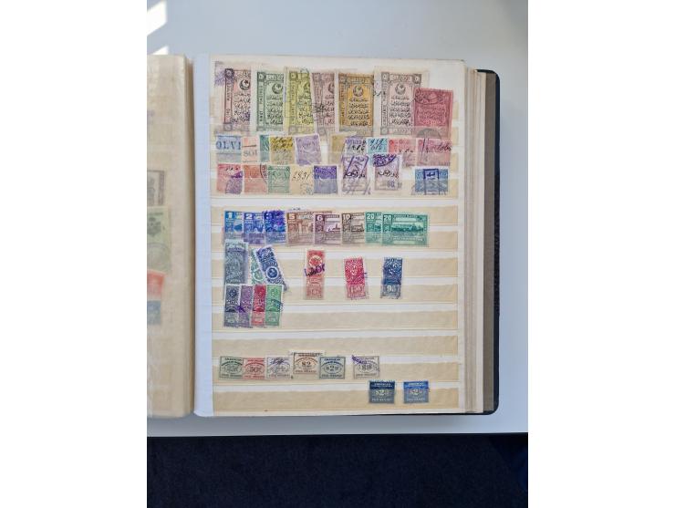 FISKALMARKEN: 1880/1920 (ca.), Einige tausend Fiskalmarken, Eisenbahnmarken, etc., teils in Bogenteilen und auch Bogen