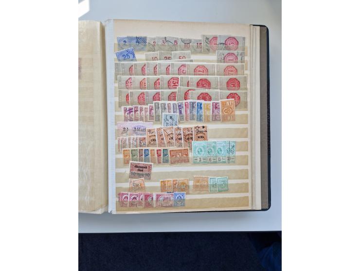 FISKALMARKEN: 1880/1920 (ca.), Einige tausend Fiskalmarken, Eisenbahnmarken, etc., teils in Bogenteilen und auch Bogen