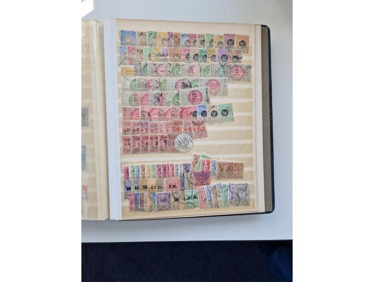 FISKALMARKEN: 1880/1920 (ca.), Einige tausend Fiskalmarken, Eisenbahnmarken, etc., teils in Bogenteilen und auch Bogen