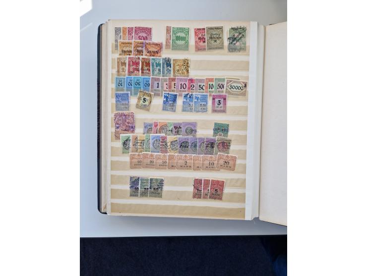 FISKALMARKEN: 1880/1920 (ca.), Einige tausend Fiskalmarken, Eisenbahnmarken, etc., teils in Bogenteilen und auch Bogen