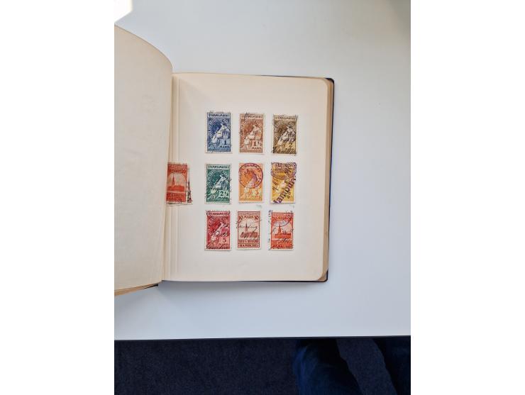 FISKALMARKEN: 1880/1920 (ca.), Einige tausend Fiskalmarken, Eisenbahnmarken, etc., teils in Bogenteilen und auch Bogen