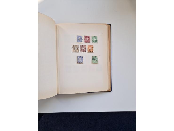 FISKALMARKEN: 1880/1920 (ca.), Einige tausend Fiskalmarken, Eisenbahnmarken, etc., teils in Bogenteilen und auch Bogen