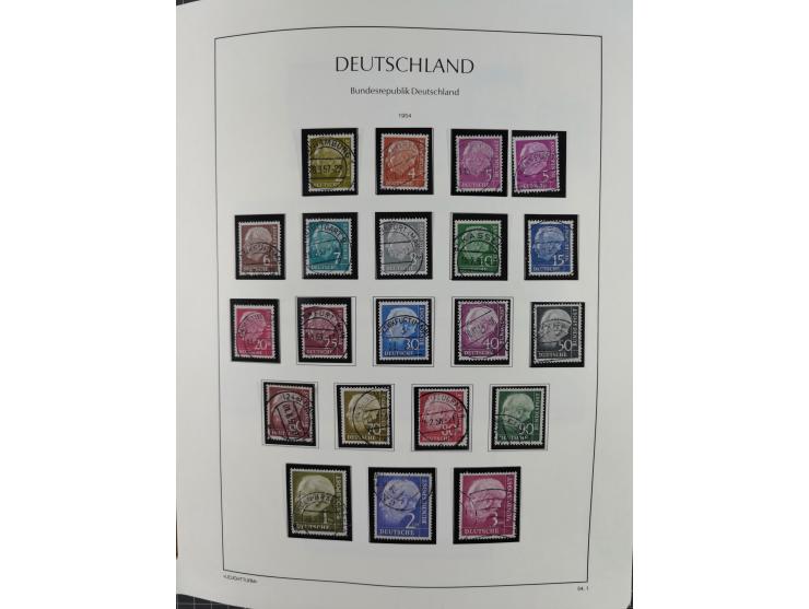 1949/2010, umfangreiche, in den Hauptnummern je postfrische/ wenig ungebrauchte und gestempelt komplette Sammlung inkl. selbs