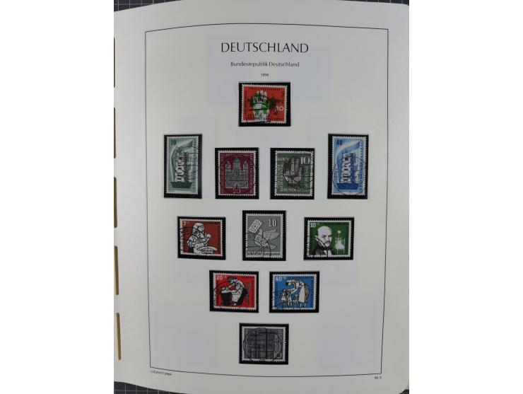 1949/2010, umfangreiche, in den Hauptnummern je postfrische/ wenig ungebrauchte und gestempelt komplette Sammlung inkl. selbs