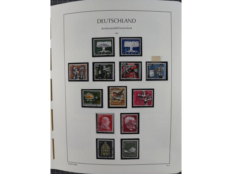 1949/2010, umfangreiche, in den Hauptnummern je postfrische/ wenig ungebrauchte und gestempelt komplette Sammlung inkl. selbs