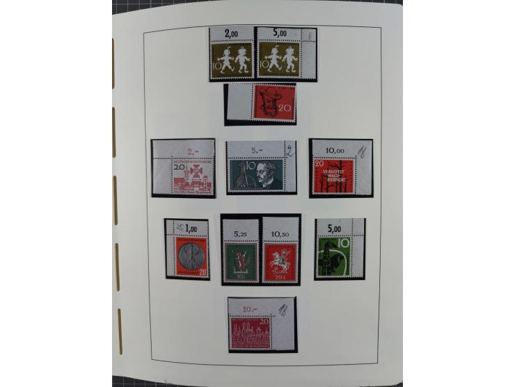 1949/2010, umfangreiche, in den Hauptnummern je postfrische/ wenig ungebrauchte und gestempelt komplette Sammlung inkl. selbs