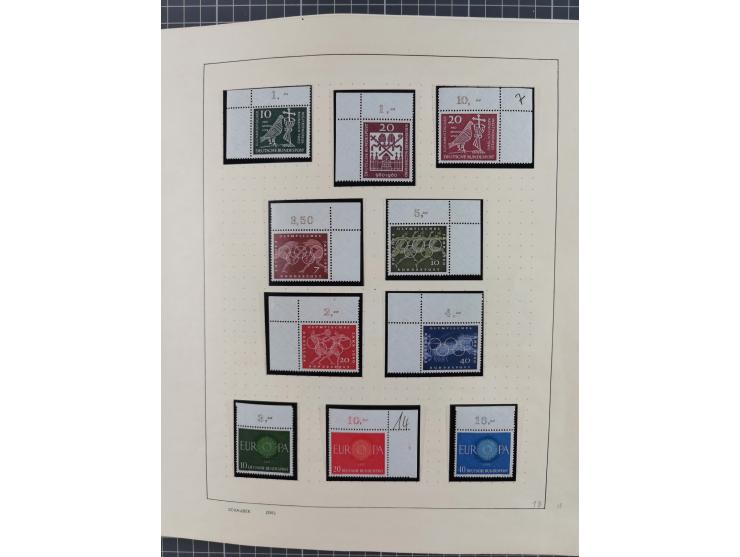 1949/2010, umfangreiche, in den Hauptnummern je postfrische/ wenig ungebrauchte und gestempelt komplette Sammlung inkl. selbs