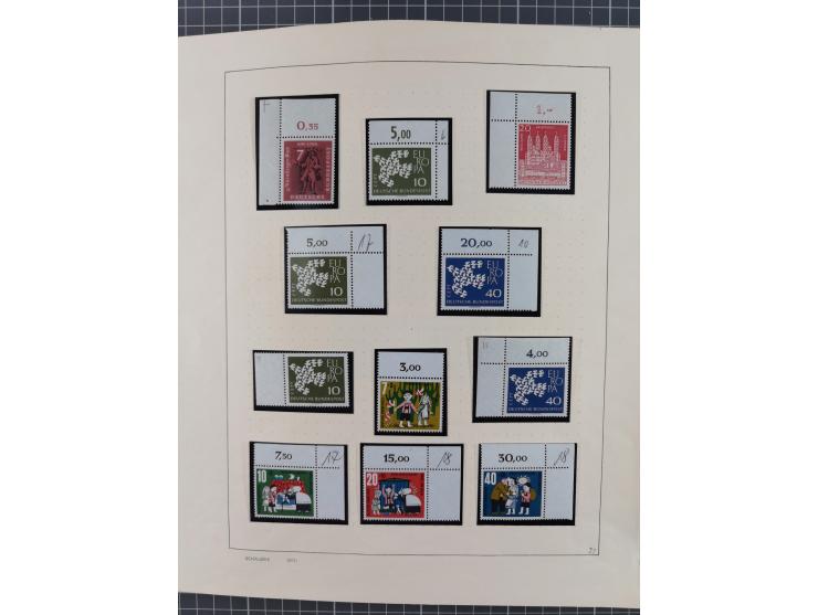 1949/2010, umfangreiche, in den Hauptnummern je postfrische/ wenig ungebrauchte und gestempelt komplette Sammlung inkl. selbs