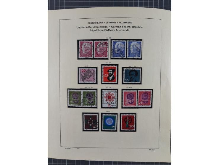 1949/2010, umfangreiche, in den Hauptnummern je postfrische/ wenig ungebrauchte und gestempelt komplette Sammlung inkl. selbs