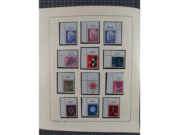 1949/2010, umfangreiche, in den Hauptnummern je postfrische/ wenig ungebrauchte und gestempelt komplette Sammlung inkl. selbs