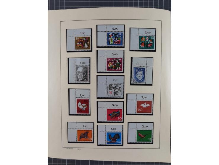 1949/2010, umfangreiche, in den Hauptnummern je postfrische/ wenig ungebrauchte und gestempelt komplette Sammlung inkl. selbs